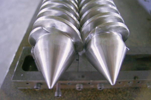 注意！這幾種操作正在悄悄“殺死”你的錐形雙螺桿機筒